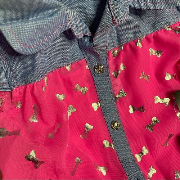 💕SALE 5 for $25 • Denim and Pink Bow Top - Picture 5 of 9